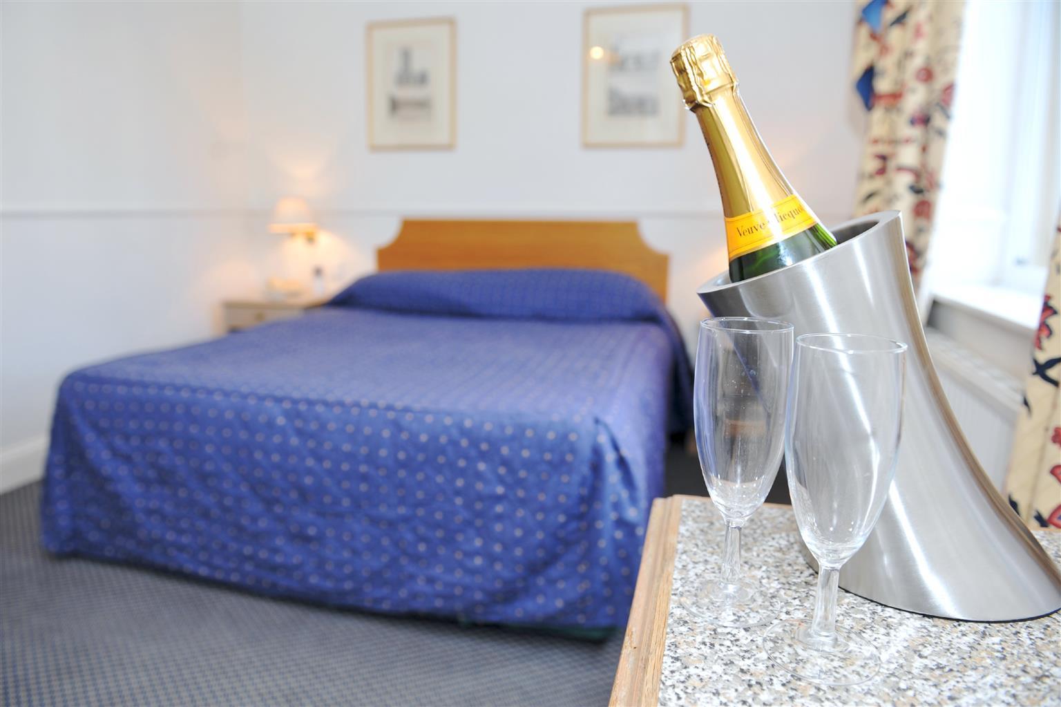Montague Hotel Μπόρνμουθ Δωμάτιο φωτογραφία